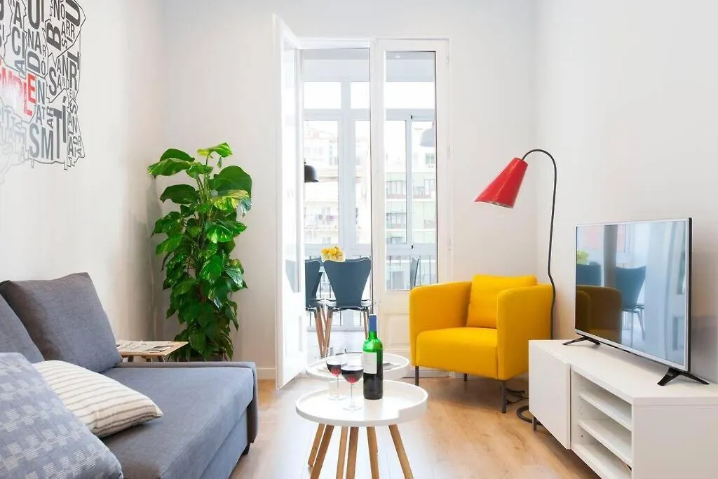 Perfectly Located 4Bed 4Bath Apartment In Eixample Barcelona