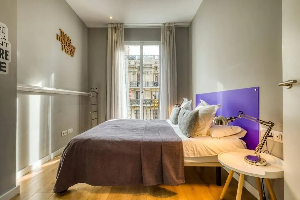 Perfectly Located 4Bed 4Bath Apartment In Eixample Barcelona