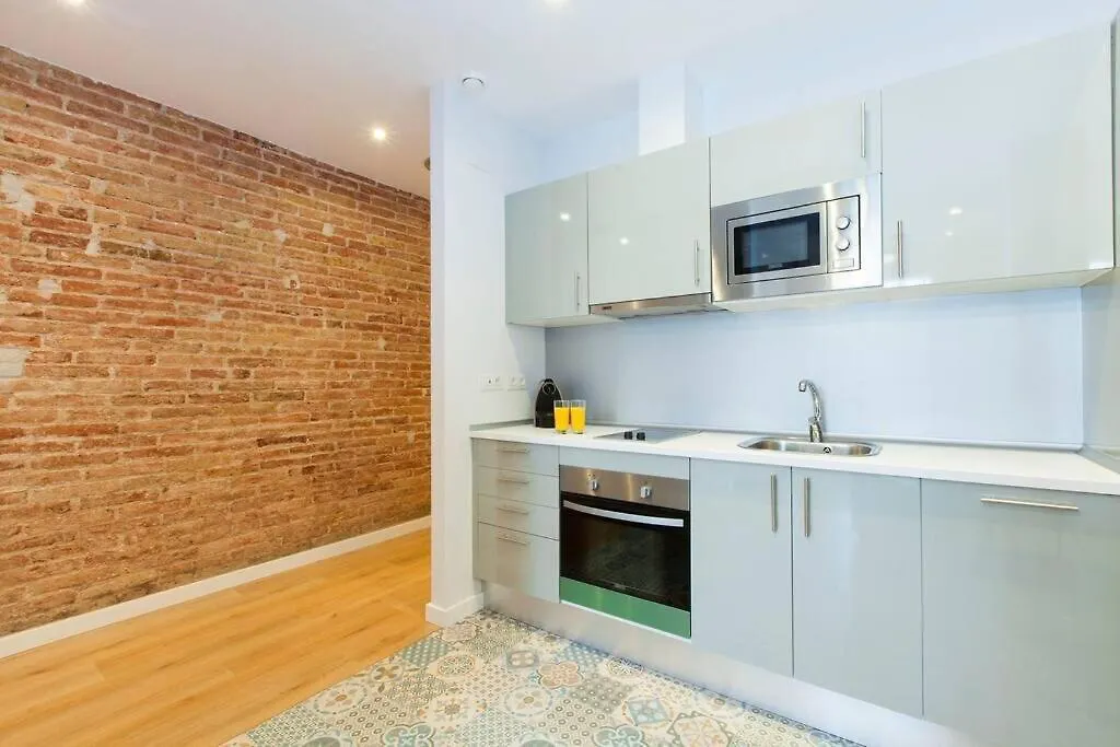 Perfectly Located 4Bed 4Bath Apartment In Eixample Barcelona 0*,