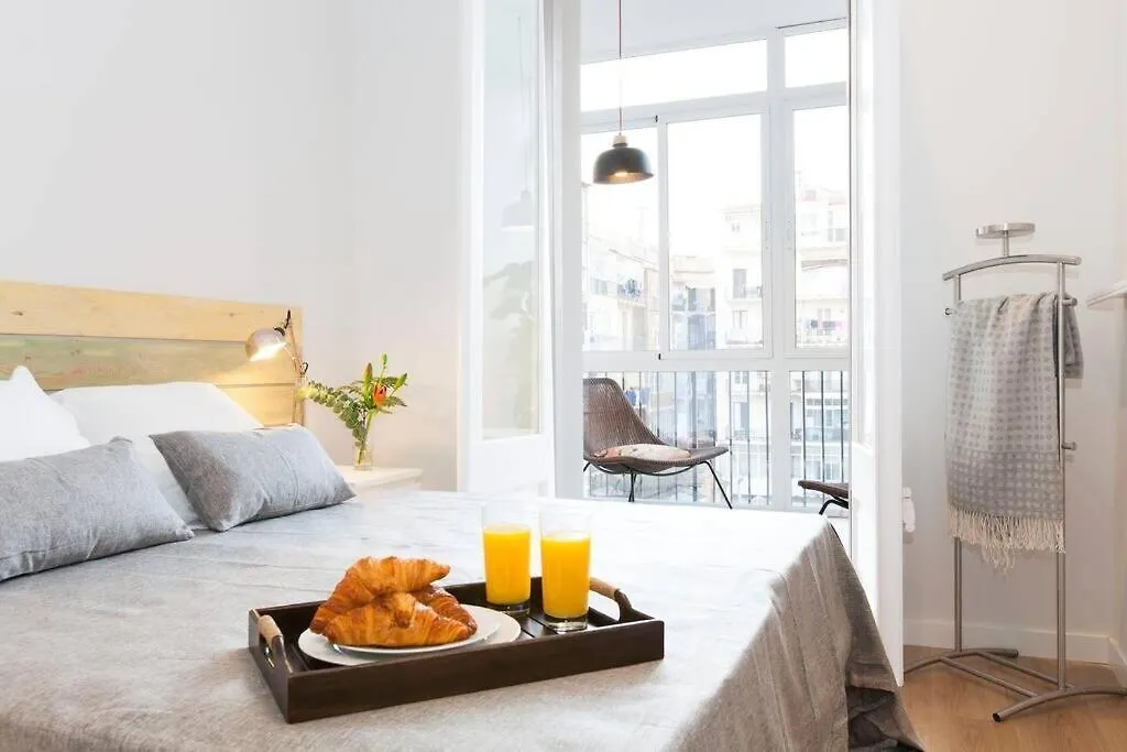 Perfectly Located 4Bed 4Bath Apartment In Eixample Barselona