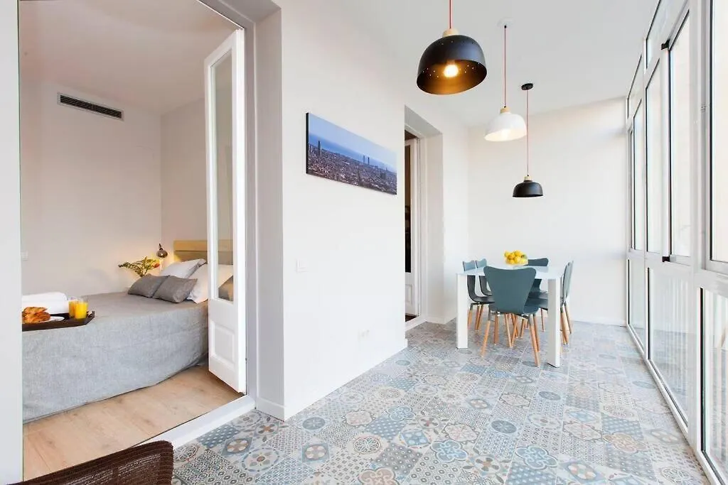 Perfectly Located 4Bed 4Bath Apartment In Eixample Barselona