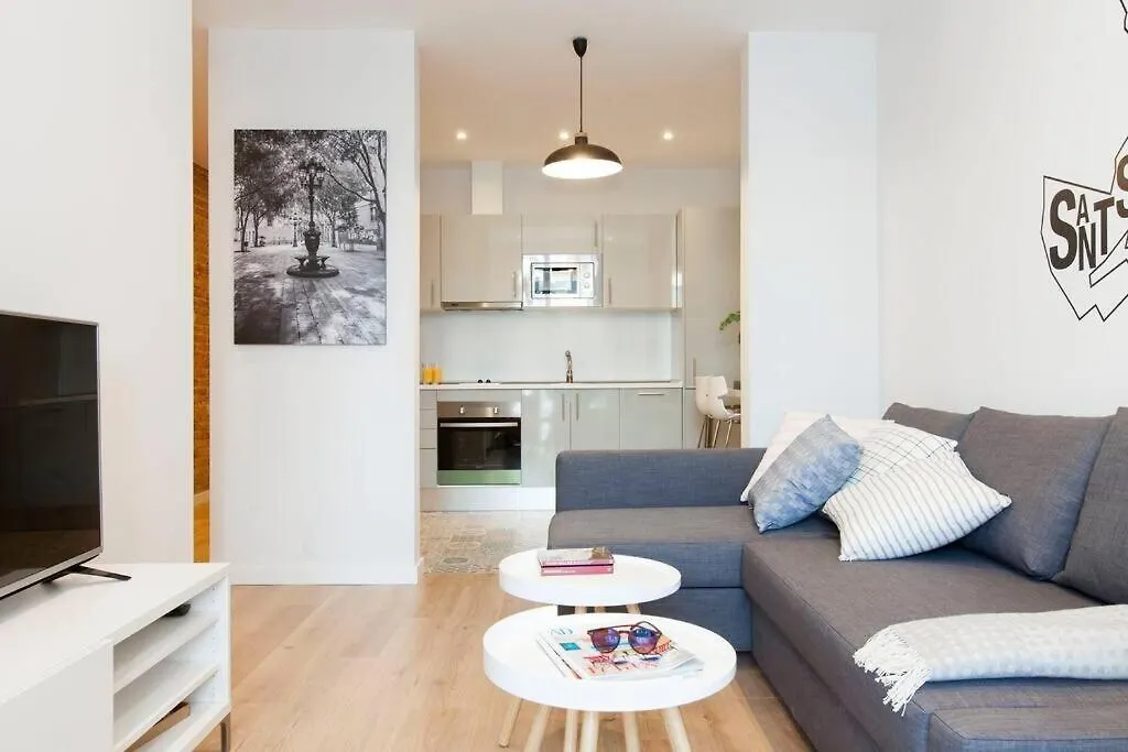 Perfectly Located 4Bed 4Bath Apartment In Eixample Barselona